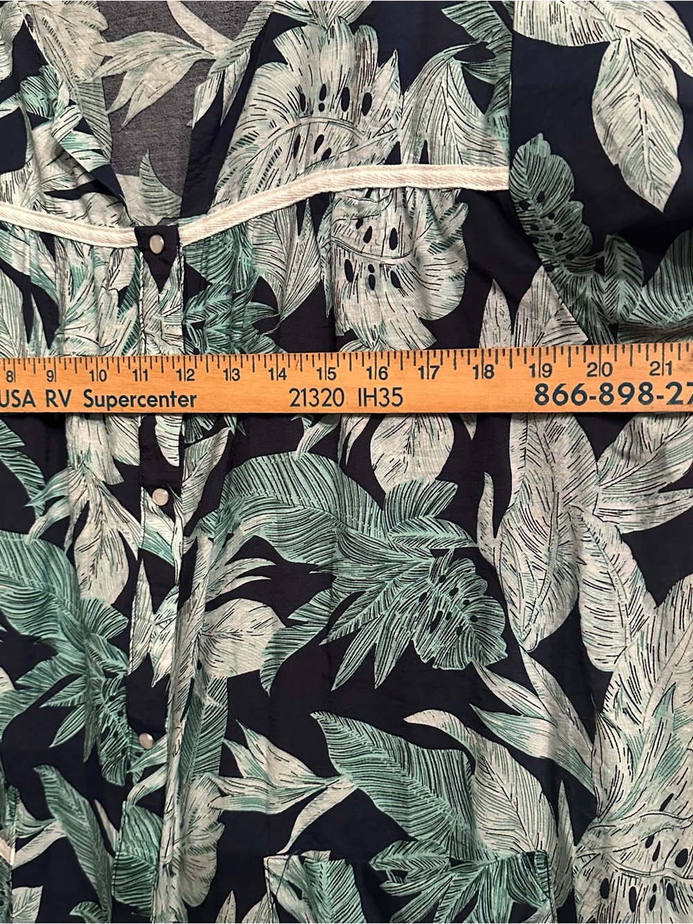 Tropical Leaf Snap-Front Sleep Shirt Dress in Navy & Teal Size L - Picture 4 of 7